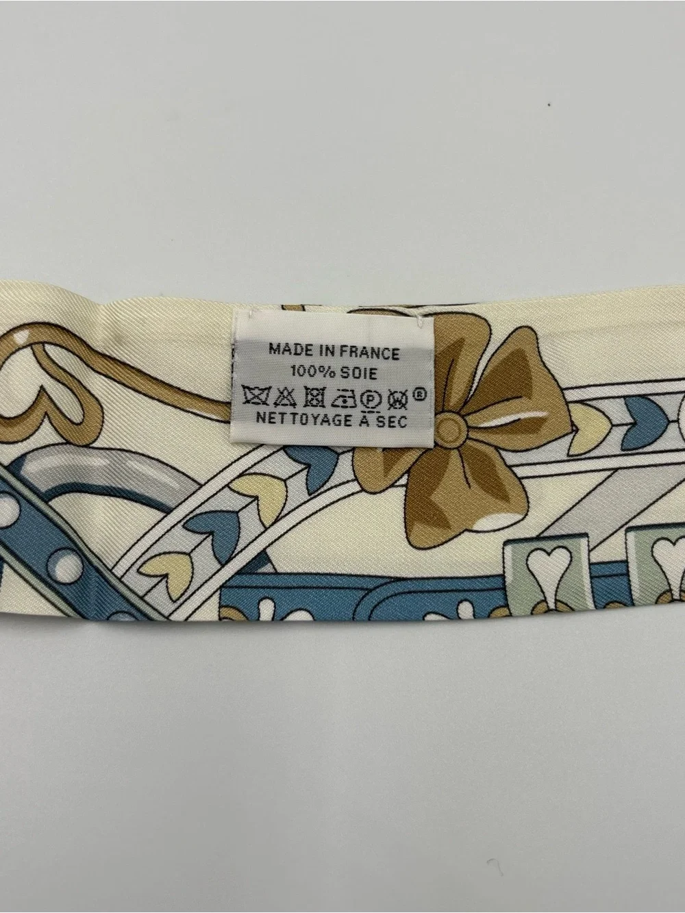 Hermès Twilly Harnais de Coeur Creme Bleu Jean Scarf Ribbon Hair Tie Bag - Picture 5 of 6
